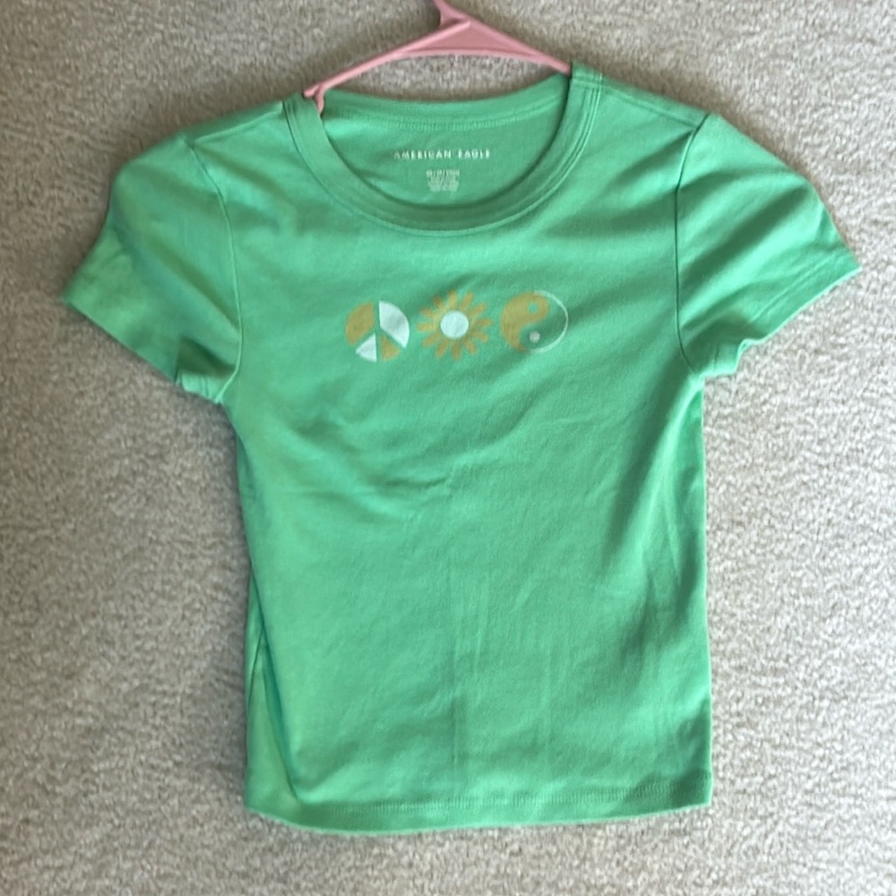 American Eagle XS Green Women’s Tee.